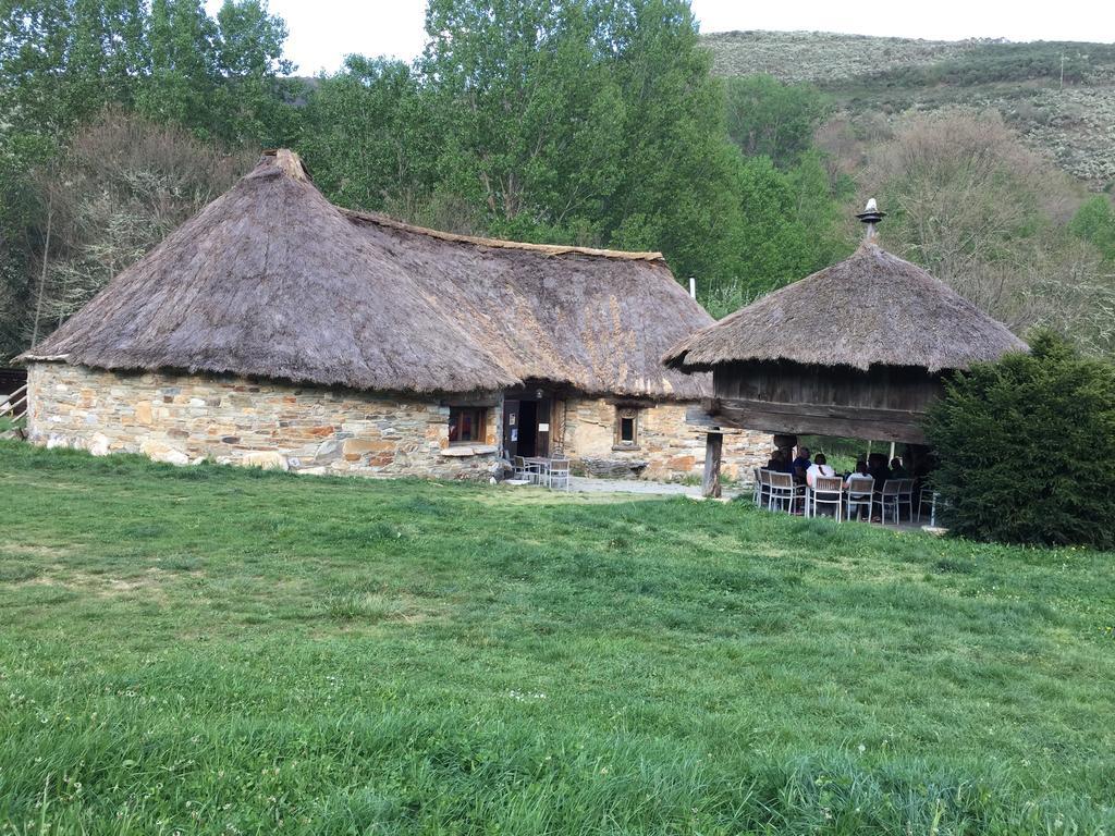 Alojamiento En Entorno Rural Los Trobos Villar de Otero Zewnętrze zdjęcie